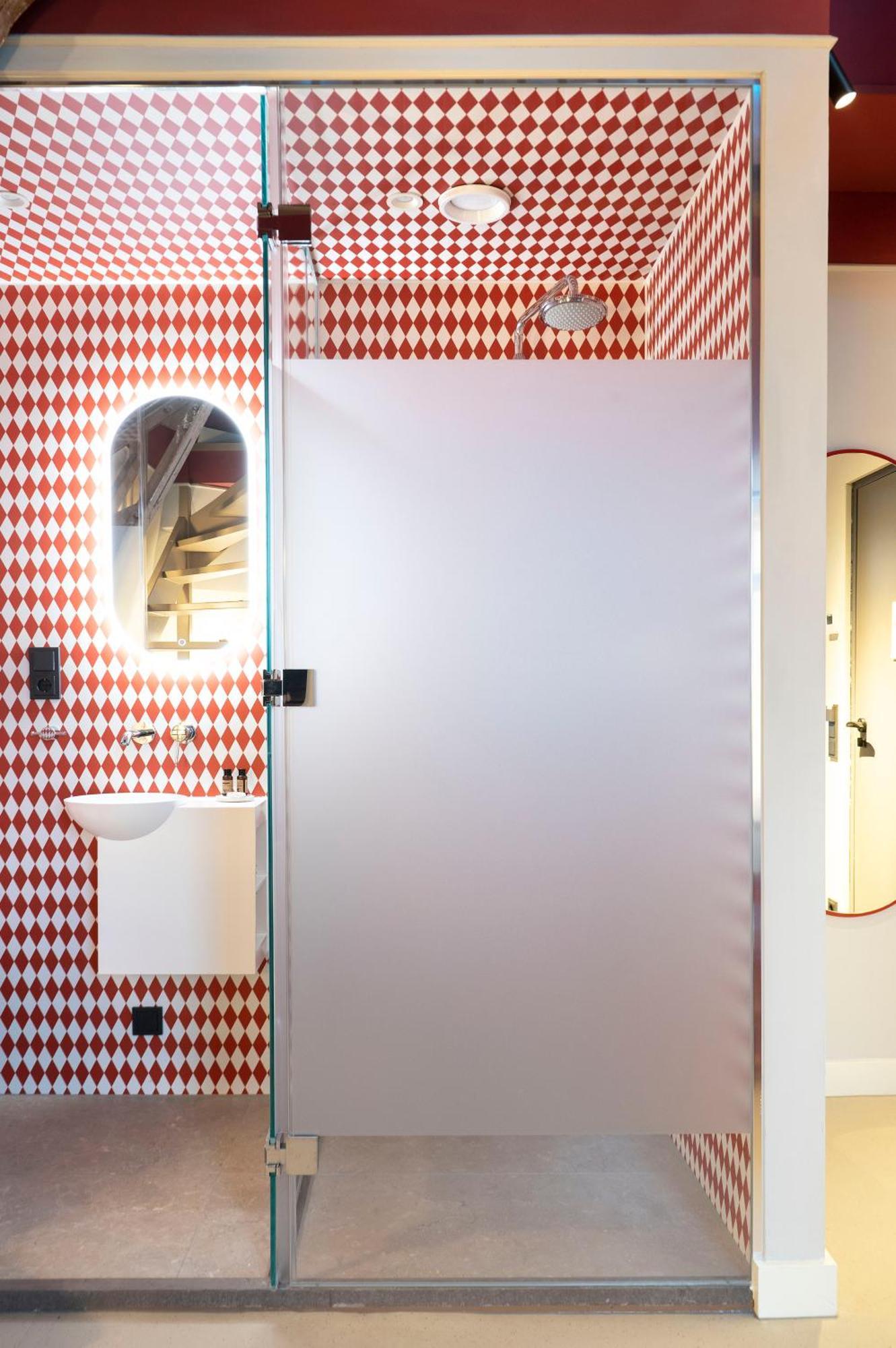 Dreibettzimmer mit eigenem Bad